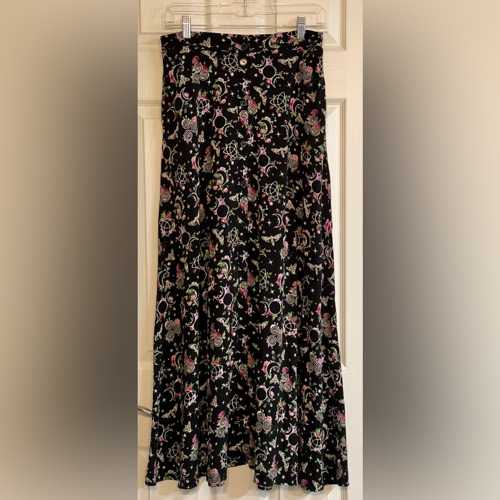 Hot Topic Witchy Floral Maxi Skirt w/ Button Detail & Elastic Waistband